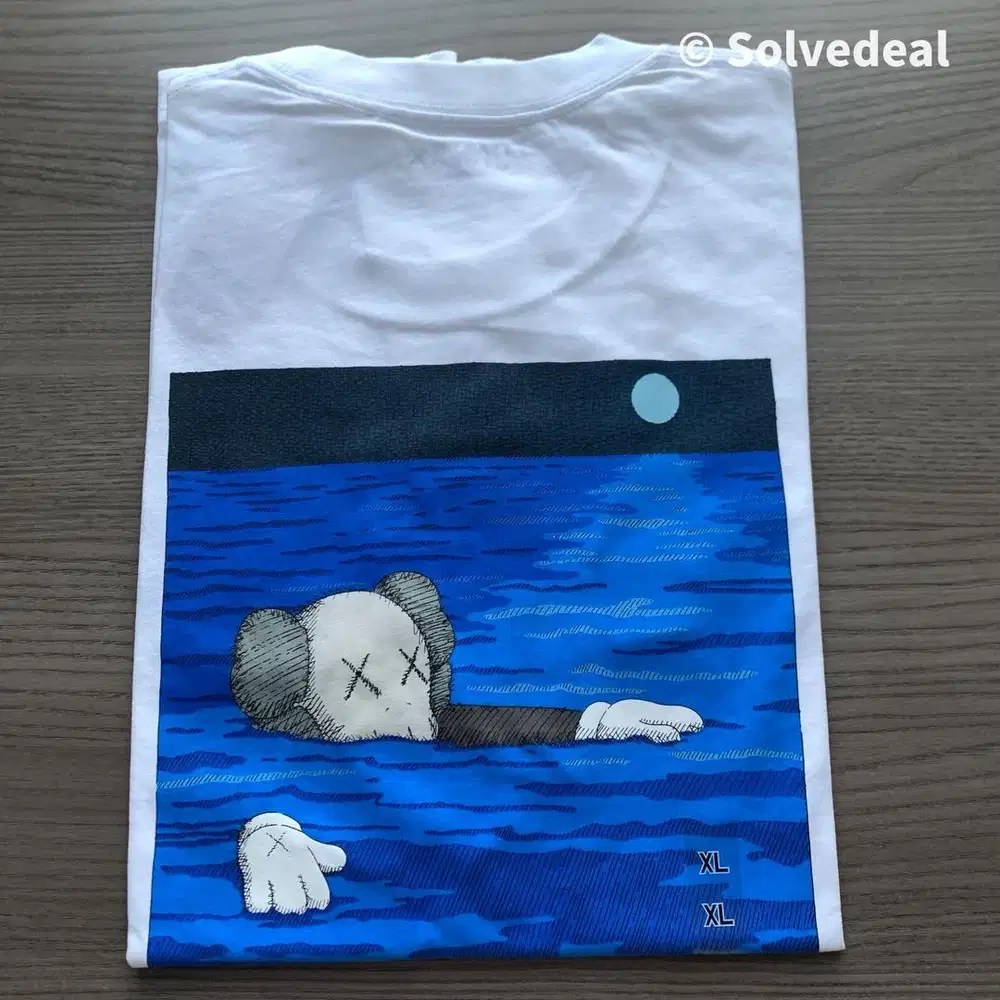 Kaos Uniqlo Kaws Artbook Putih