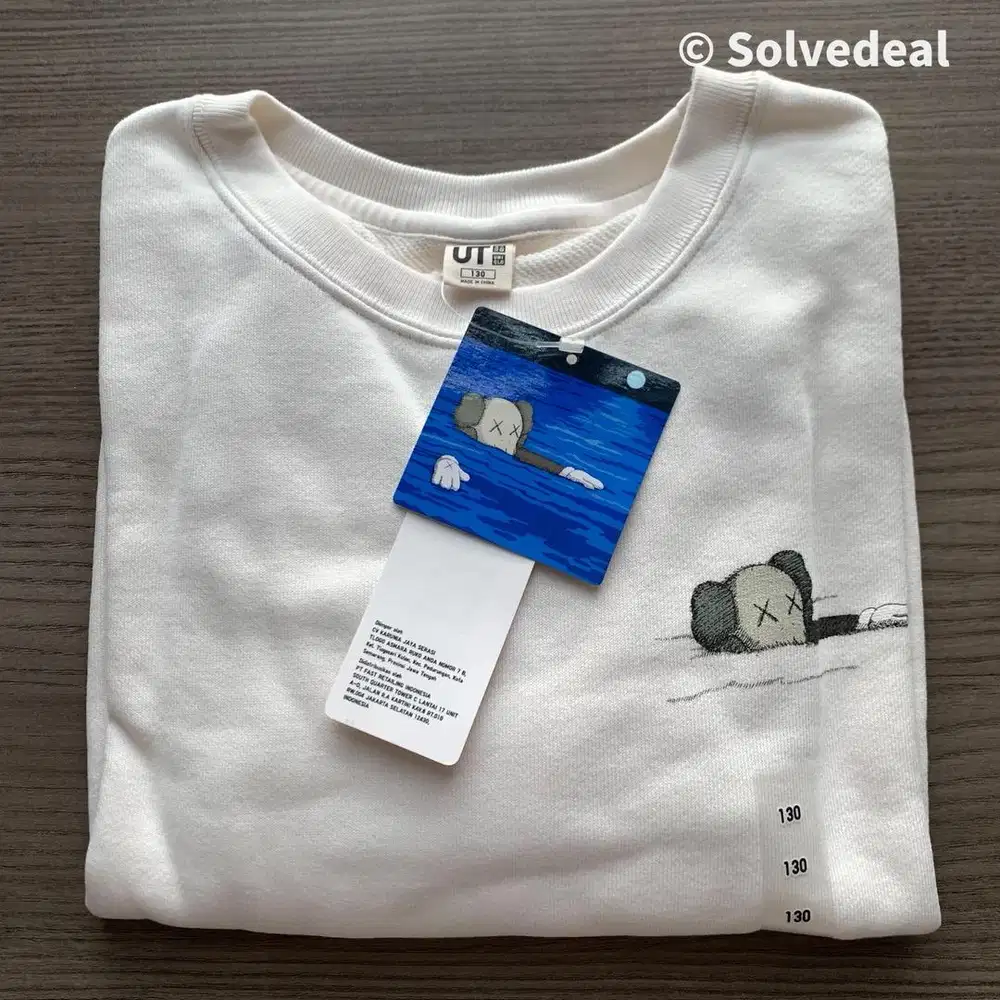 Sweater Uniqlo Kaws Crewneck Putih Kids