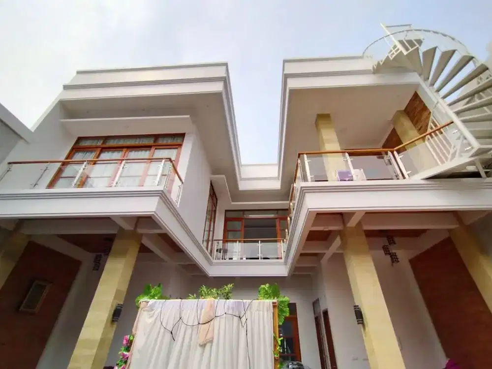 RUMAH DISEWAKAN – PONDOK PEKAYON INDAH SEMI FURNISHED ADA KOLAM RENANG