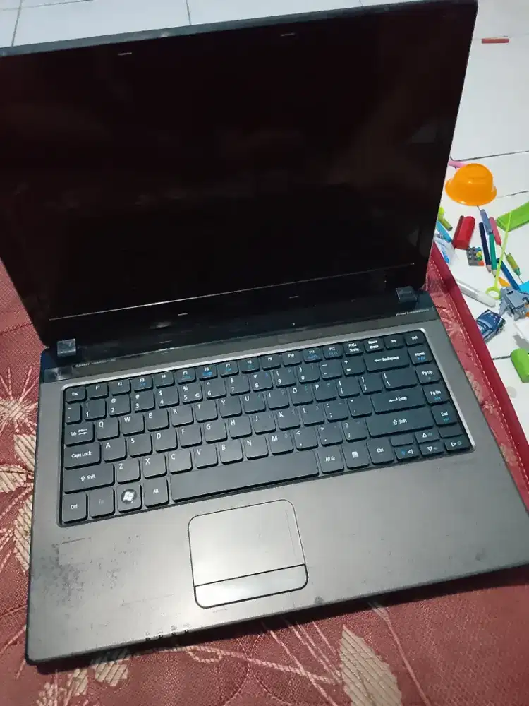 Laptop dijual cepat