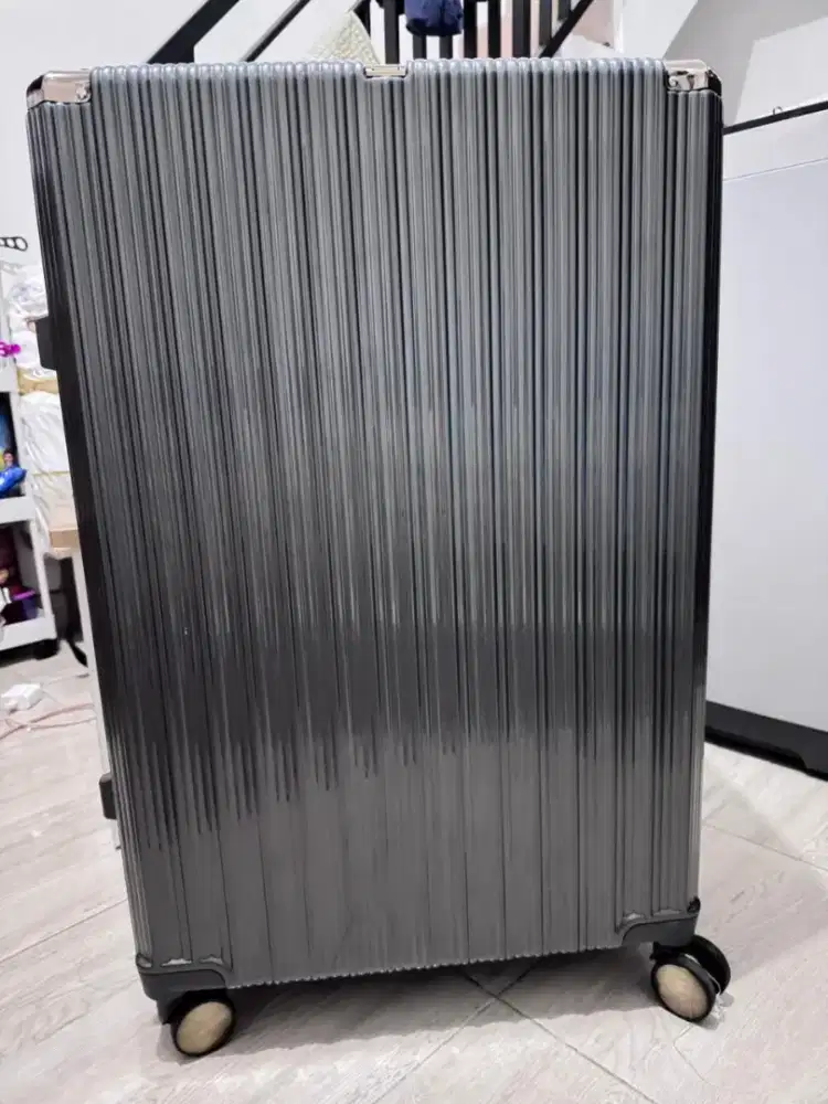 Koper Hanke 28 inch Grey Kondisi Baru