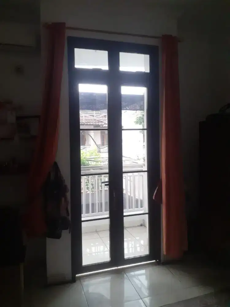 Bagus Rapi Kaca Film & Stiker