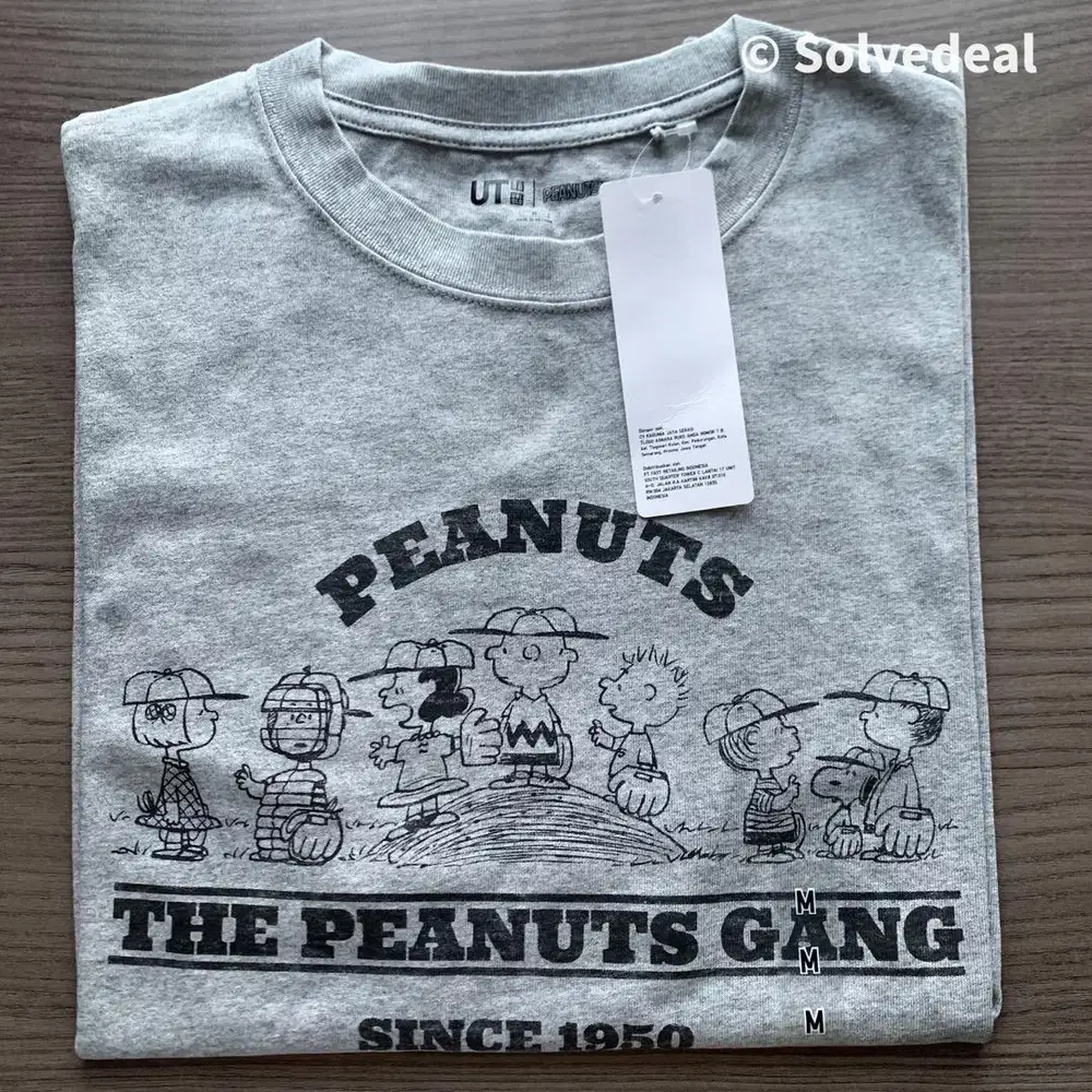Kaos Uniqlo Snoopy Peanuts Abu-abu