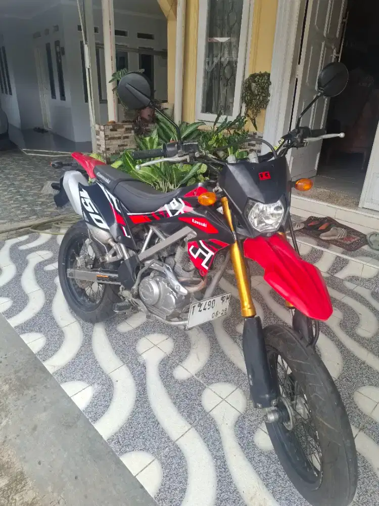 Kawasaki Klx BF 150 merah