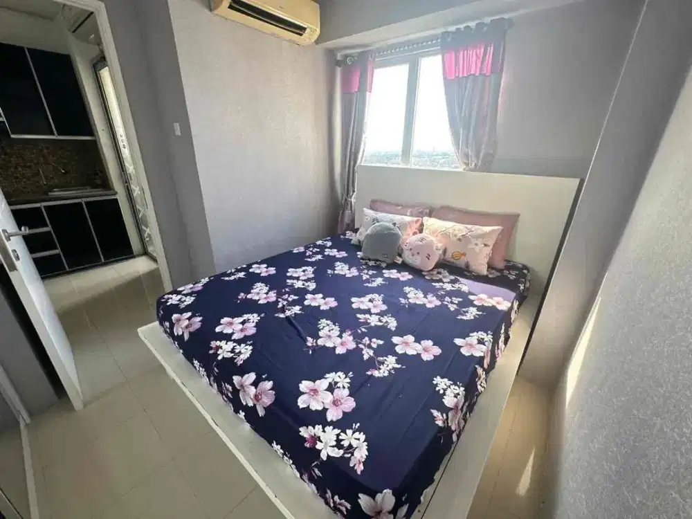 TURUN HARGA JUAL CEPAT!! 2BR Furnished Dahlia lt 21 470juta Lg. PPJB. Siap huni — Cocok untuk investasi