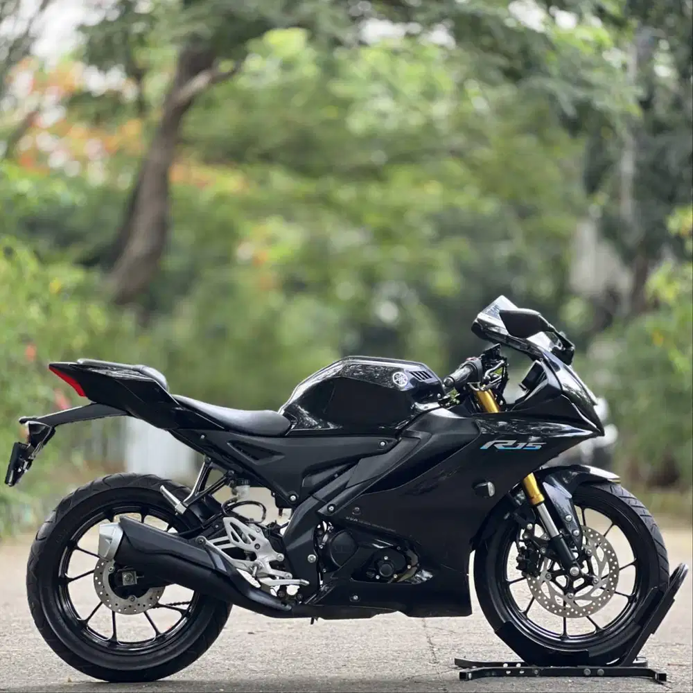YAMAHA YZF R15 V4 2022 HITAM KM LOW PAJAK PANJANG KAYAK BARU