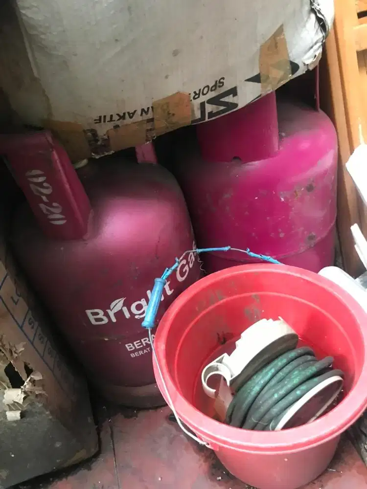Tabung gas 12kg pink 2pcs