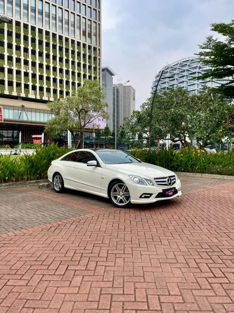 [Low Odo] Mercedes Benz E250 Coupe 2011