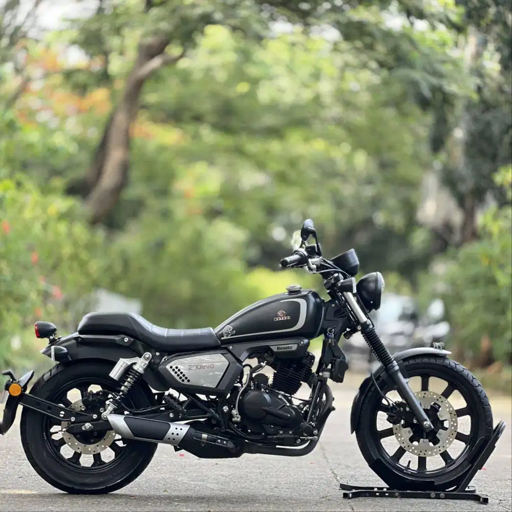 BENELLI MOTOBI 200 EVO 2022 HITAM KM 4K PAJAK PANJANG FULL MULUS