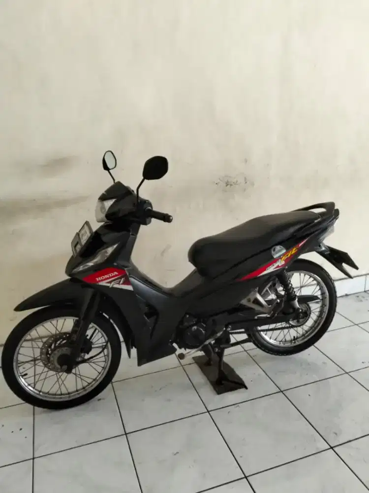 Dp 500 RB. Honda Revo fit thn. 2022 cash. Bali dharma motor