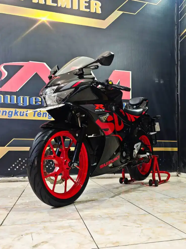 Suzuki GSX R 150 Keyles TH 2018 hitam glossy surat panjang