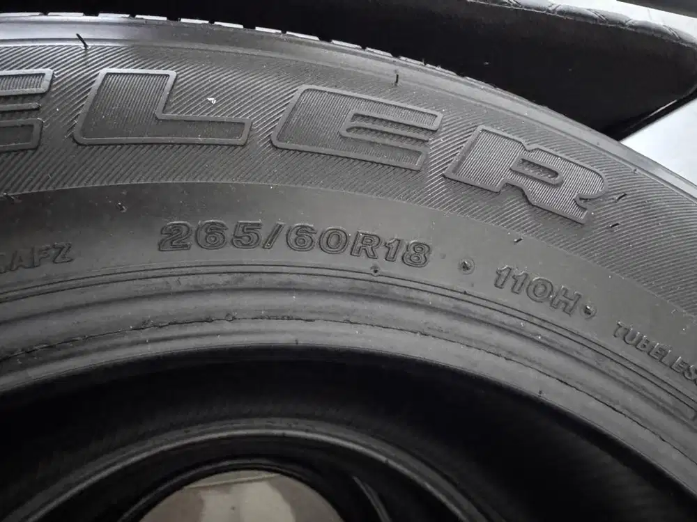 Ban Bridgestone Dueler HT 684 II