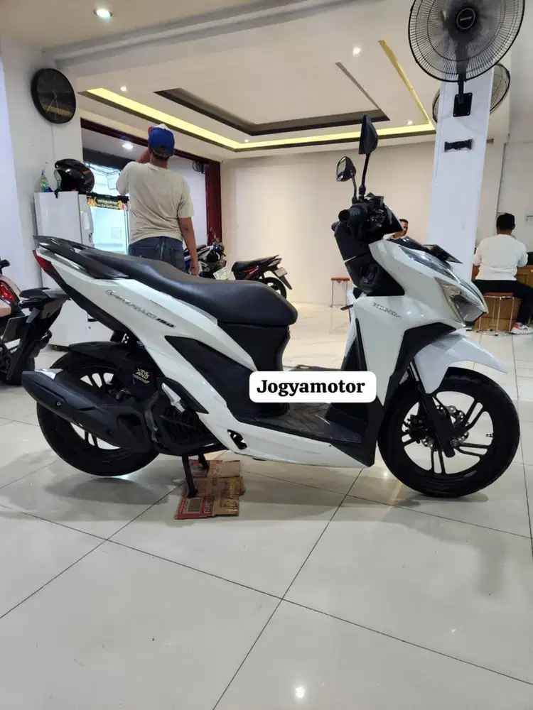 (B) honda vario 150 tahun 2019 cash credit
