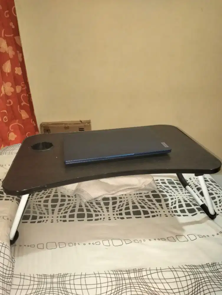 Meja lipat , meja laptop