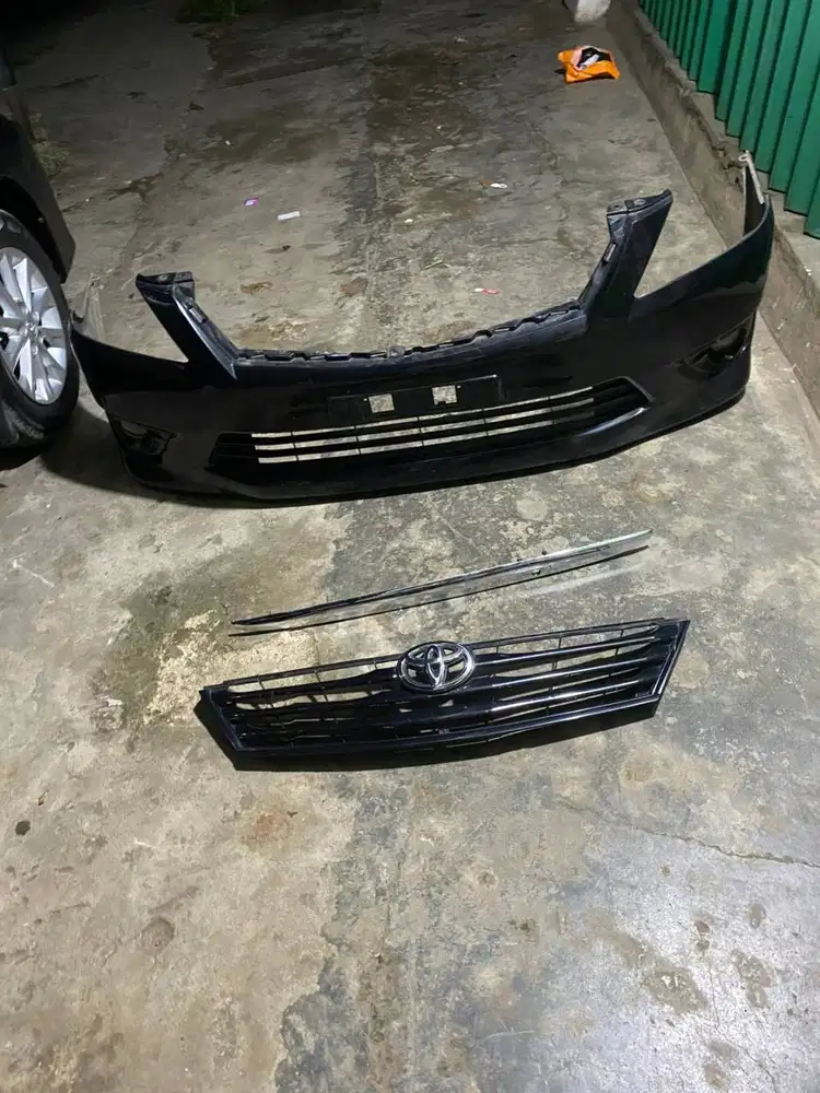 Bumper / Bemper Depan Front Grill Trunk Lid Fullset Innova 2008 - 2012