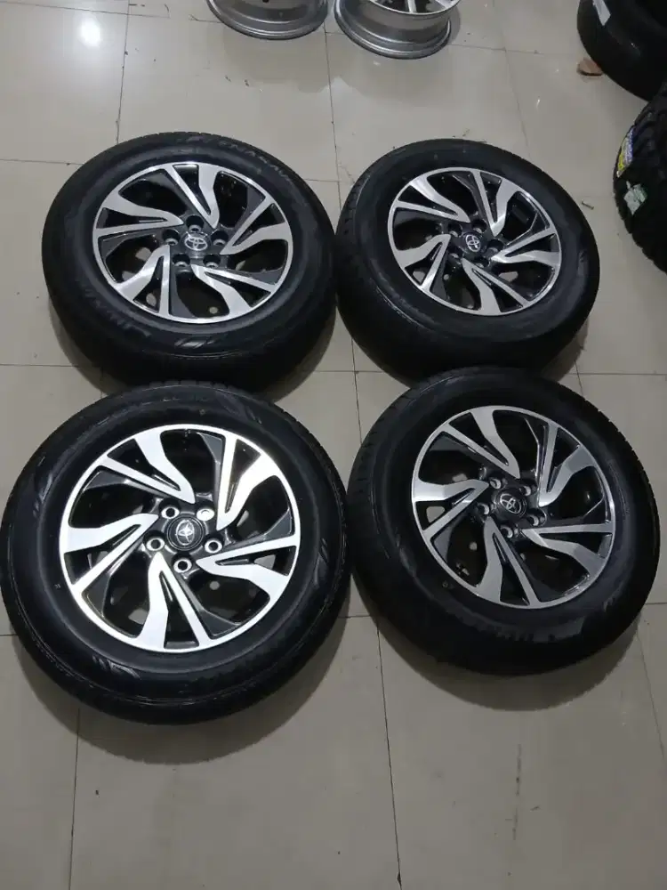 velg oem reborn facelift ring 16 pcd 5x114,3 ban 205 65 r16 dunlop