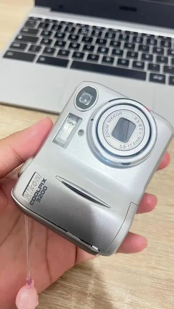 KAMERA NIKON COOLPIX 3200