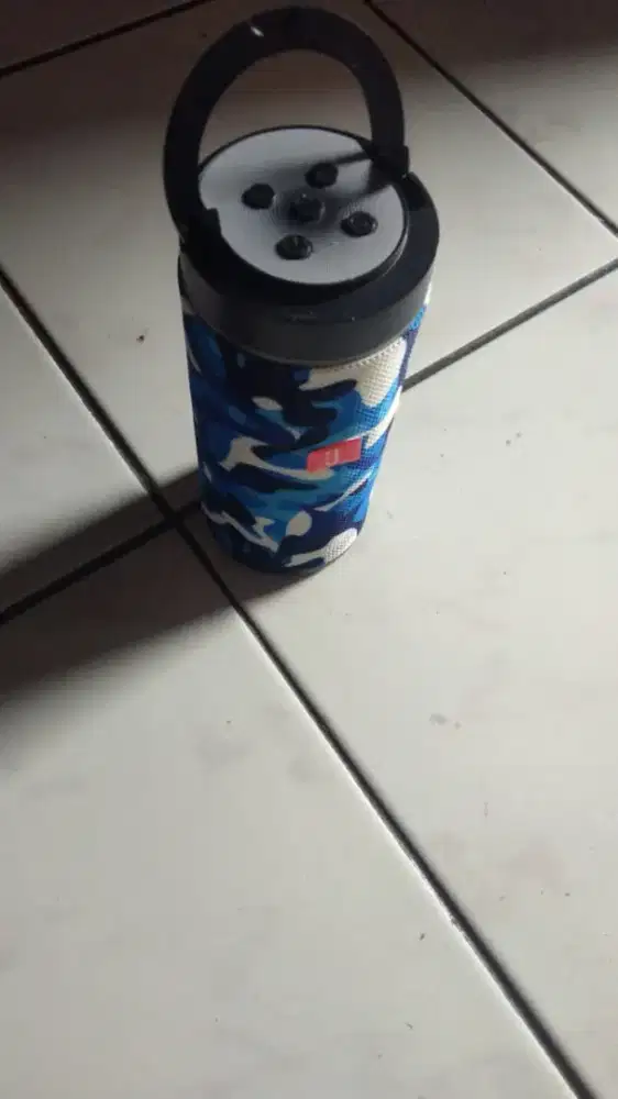 Speaker robot suara ngebas