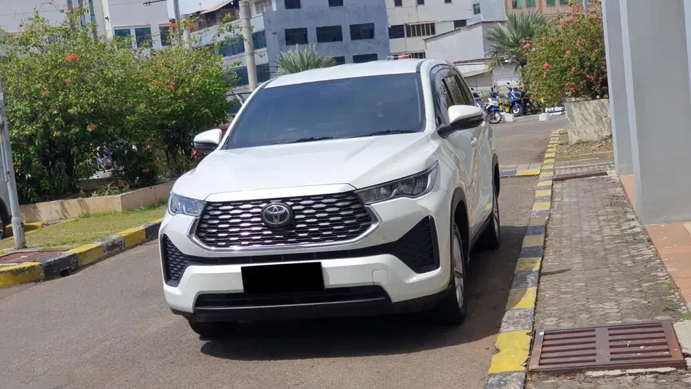 Toyota zenix v cvt 2023 bensin pajak panjang