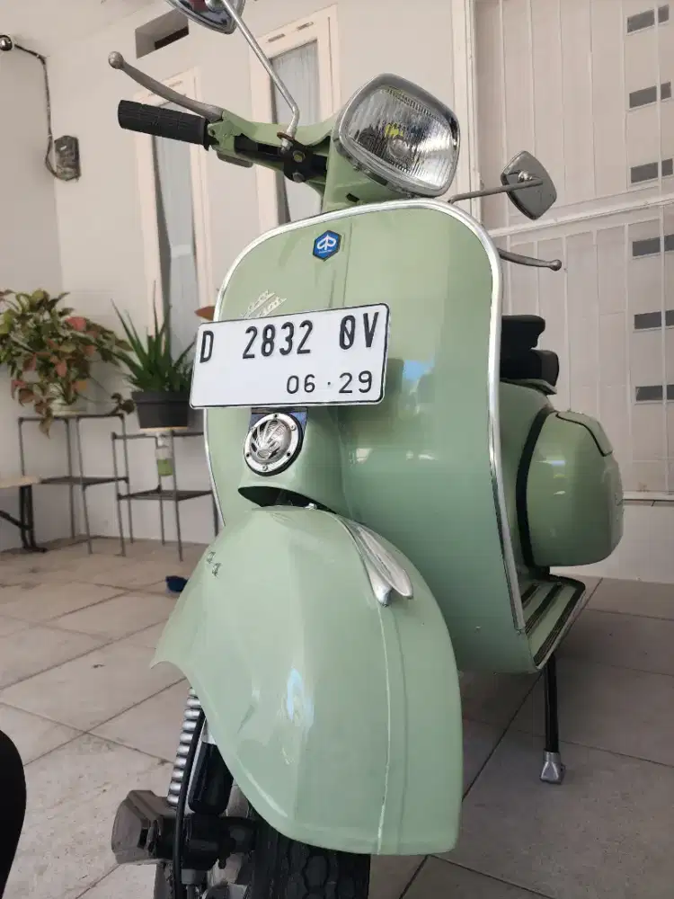 Dijual vespa pribadi Sprint 150cc 2tak