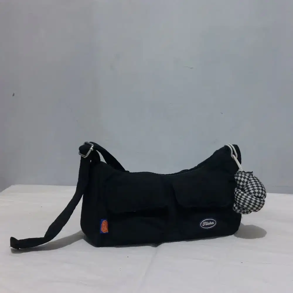 Sling Bag Flicka
