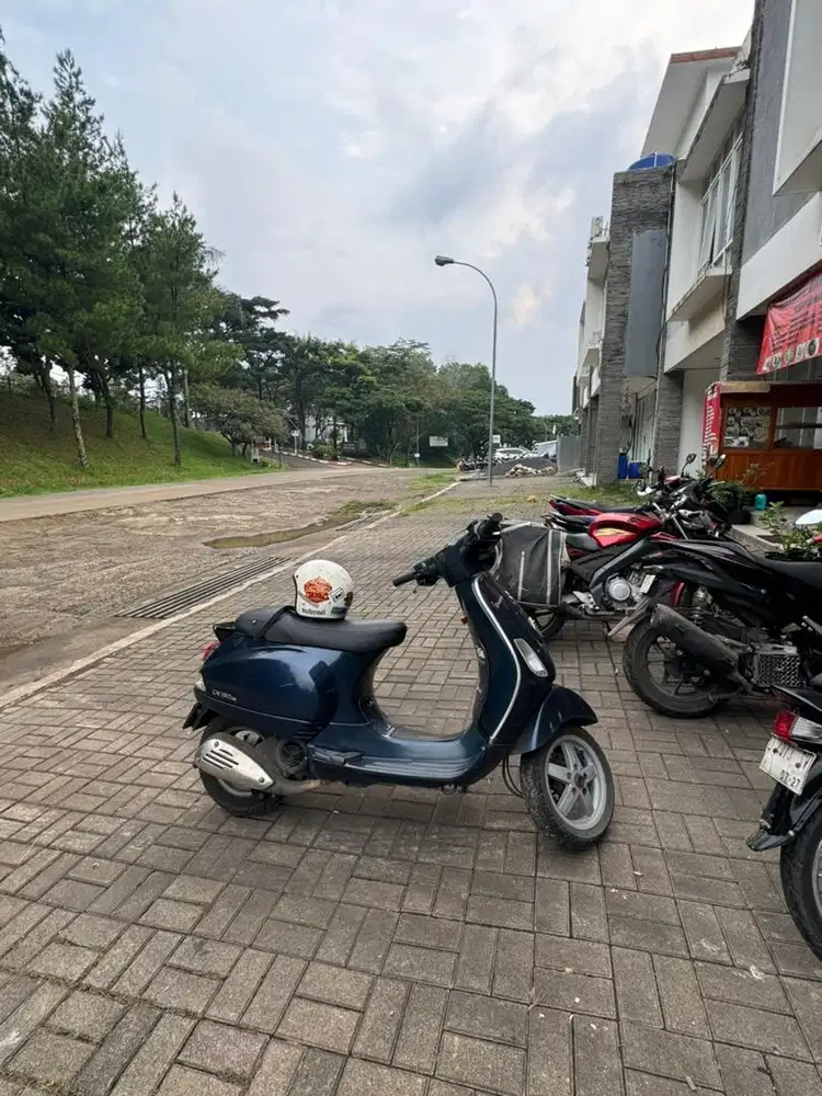 Piaggio Vespa LX 125