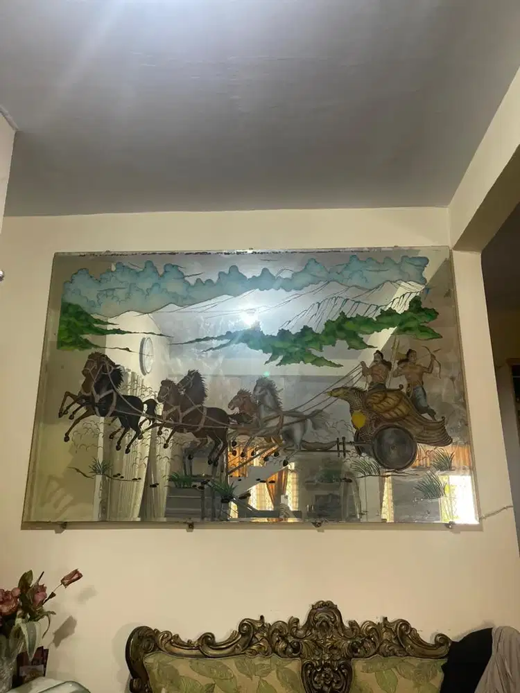 Kaca hias bermotif