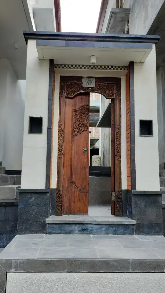 PEMBANTU RUMAH TANGGA