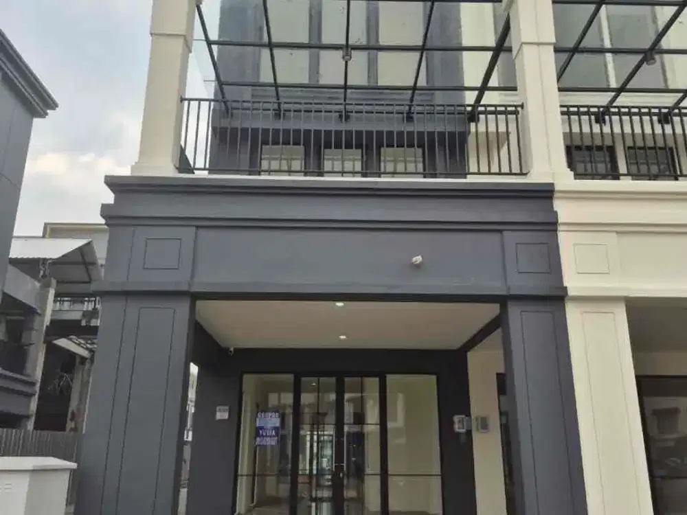 di sewakan Ruko hadap. Jalan 3 lantai sudah ramai