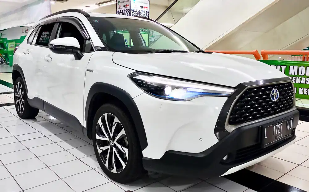 Toyota Corolla Cross 1.8 Hybrid 2021 Putih Matic / AT ISTIMEWA BOSS !!