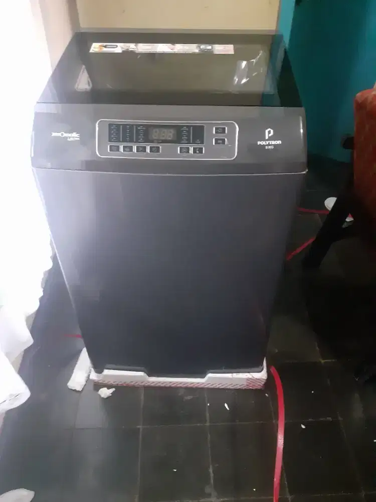 Mesin cuci Polytron Zeromatic 8 kg