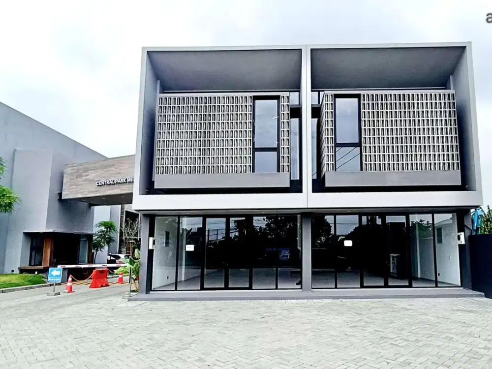 SEWA RUKO BARU JEJER 2 STRATEGIS PINGGIR JALAN CENTRAL PARK MERR