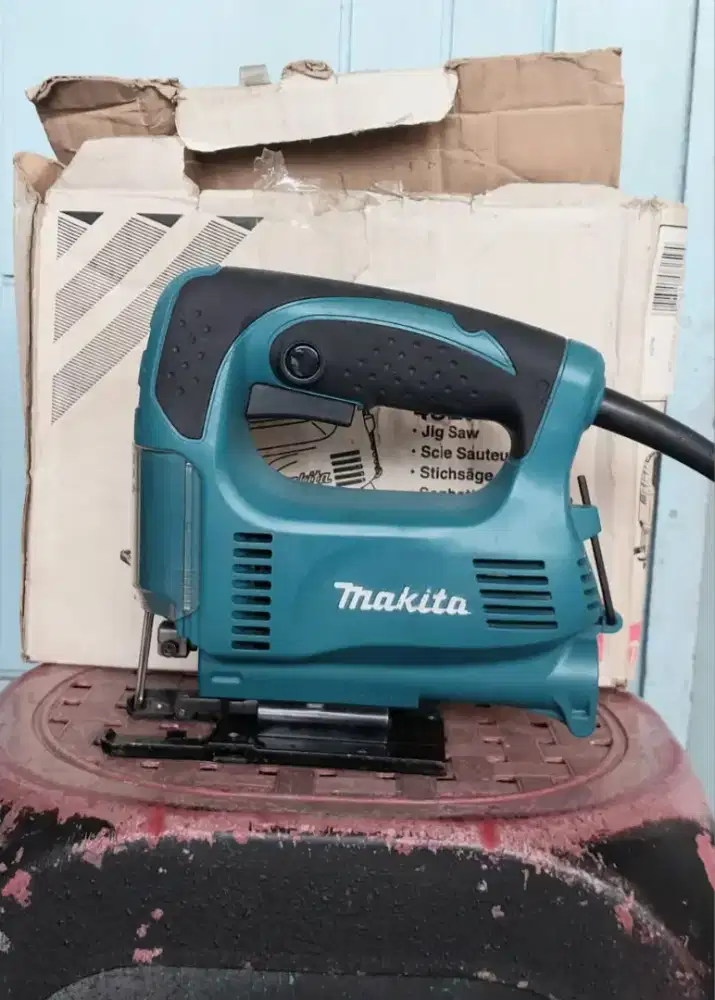 Jigsaw makita mesin potong kayu