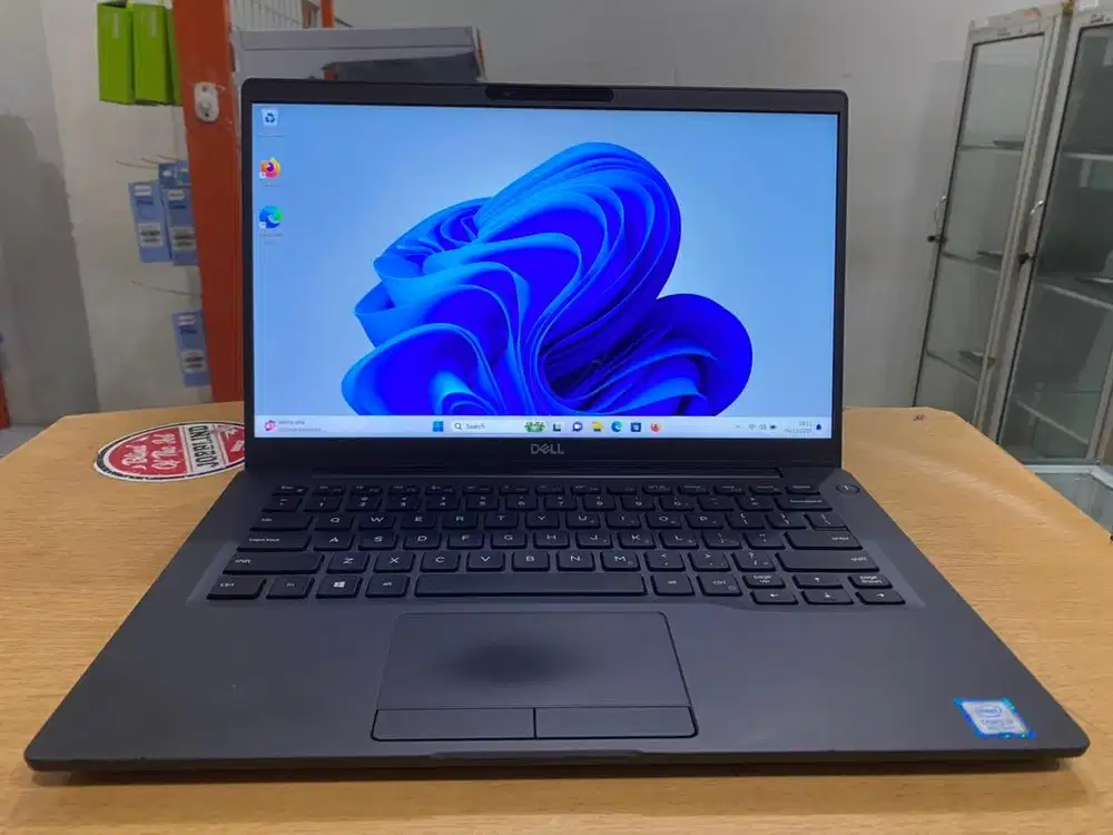 Laptop DELL Latitude E7400 Core i7Gen8 Ram 16GB SSD 512GB Slim Mulus