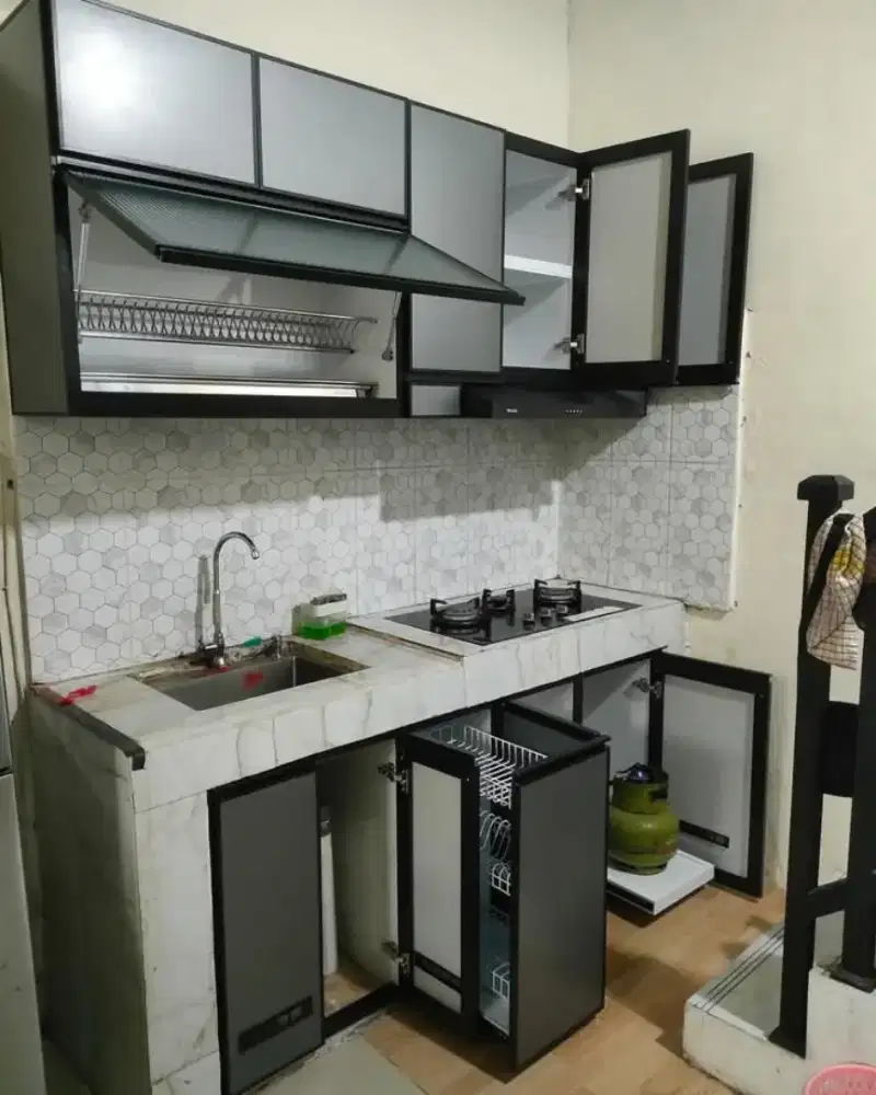 Jasa kusen pintu alumunium