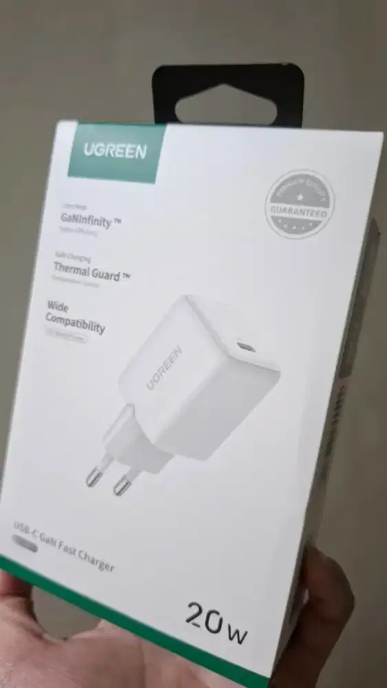 Adaptor UGREEN FAST CHARGING ANTI PANAS