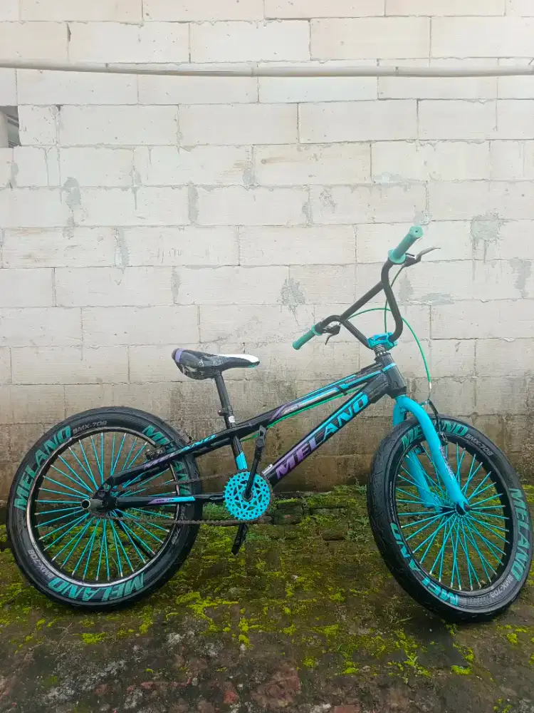 Sepeda BMX ukuran 20