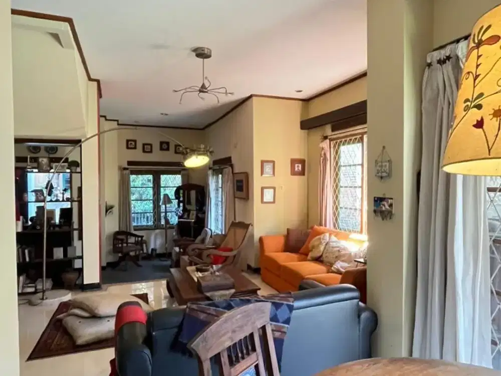 Rumah Asri Siap Huni Kawasan Sejuk Pusat Kota Dekat ITB Dago Bandung