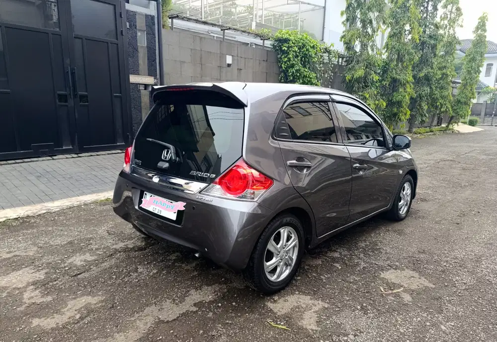 Honda Brio E CVT  2017 1 tangan dr baru.