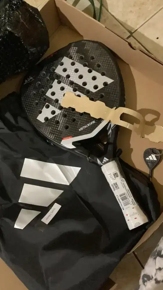 Raket padel Adidas metalbone HRD 3.4 Ale galans
