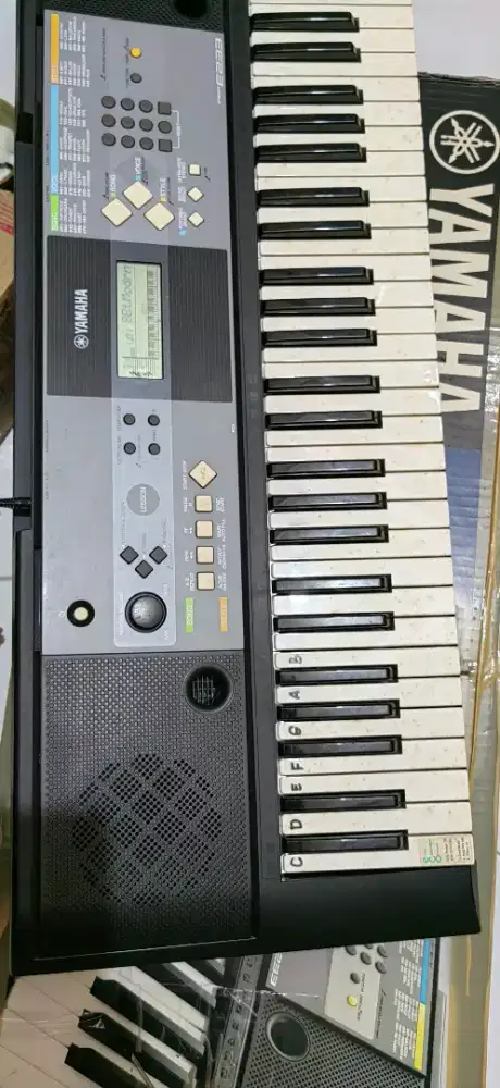 Dijual Keyboard Yamaha PSR-E233