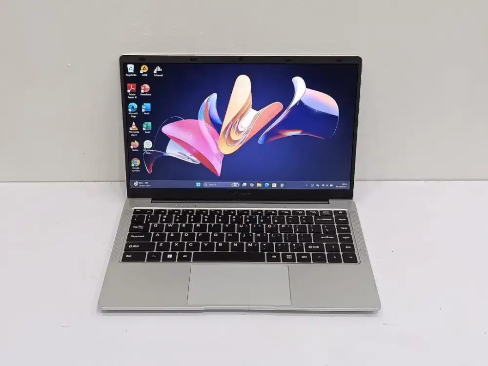 TYPE LAPTOP: VSAP VNJH-1402-1

#minus keyboar ga jalan huruf B nya 1