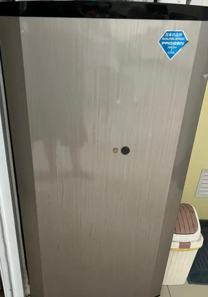 Kulkas sanken 1 pintu