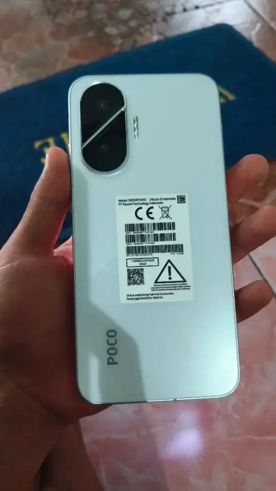 Poco f7 12/512 no minus