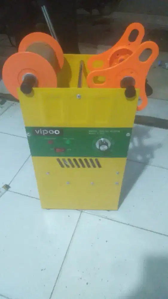 Mesin Press Gelas Plastik Murah Vipoo