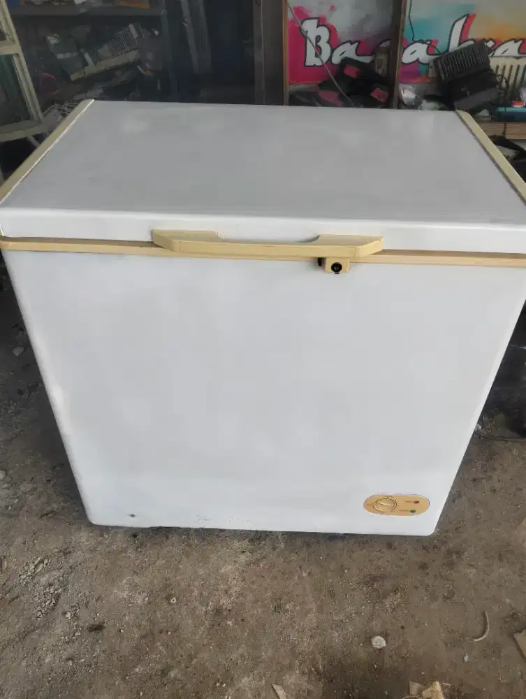 Jual freser BOK 160 liter merk aqua