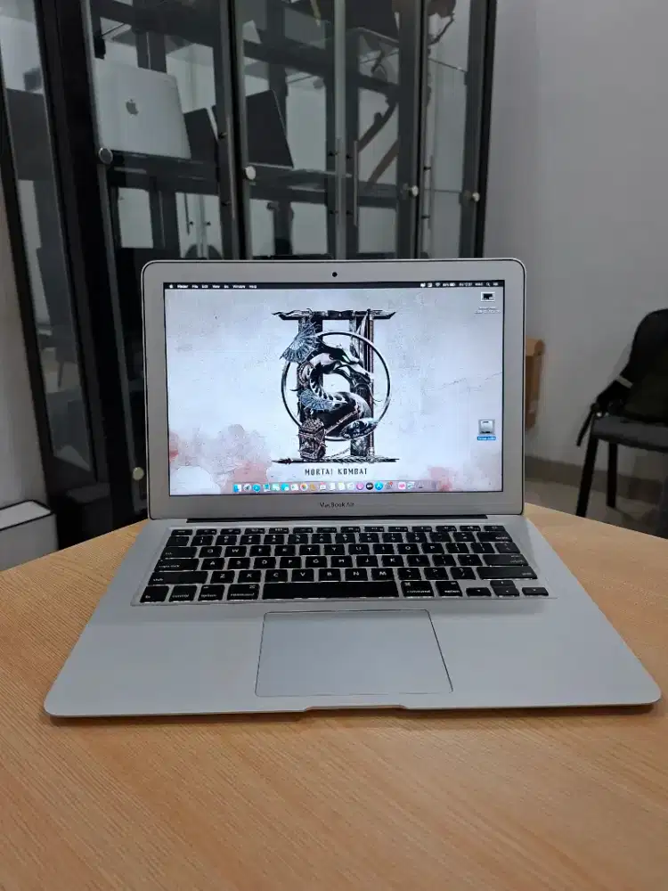 Macbook Air 2015 i5 4/512