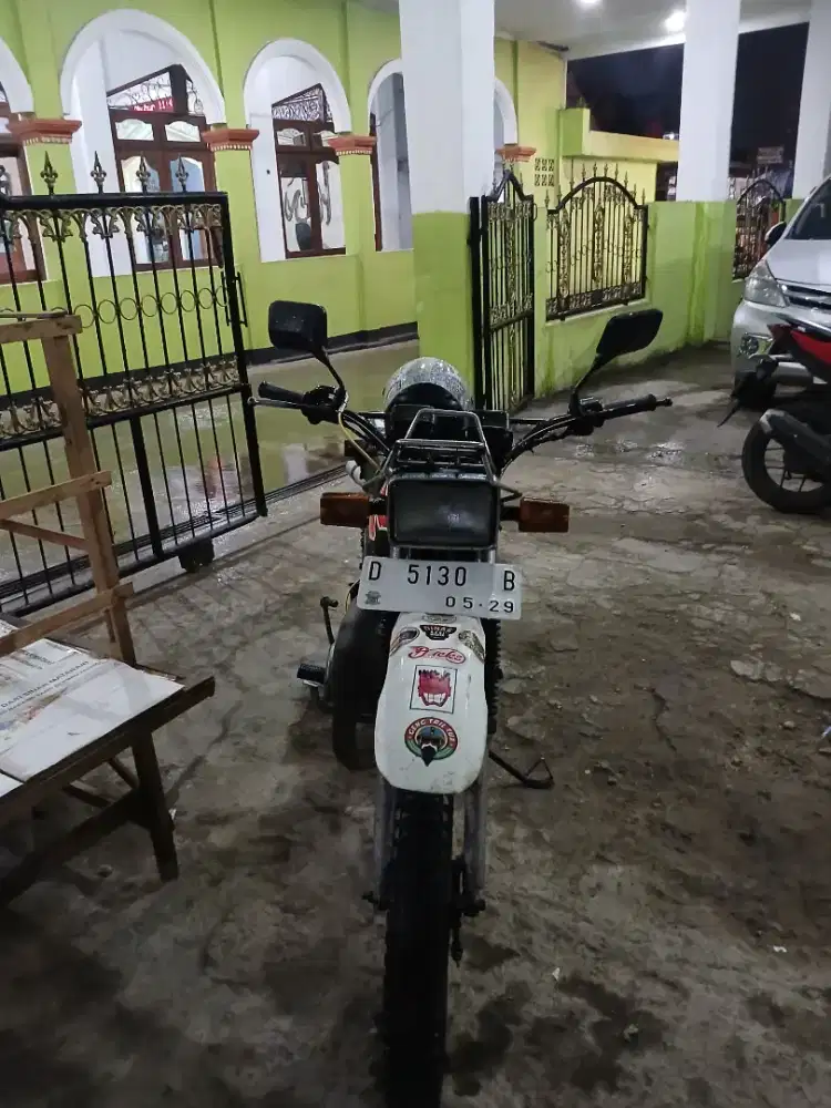 SUZUKI A 100 SEMI TRAIL