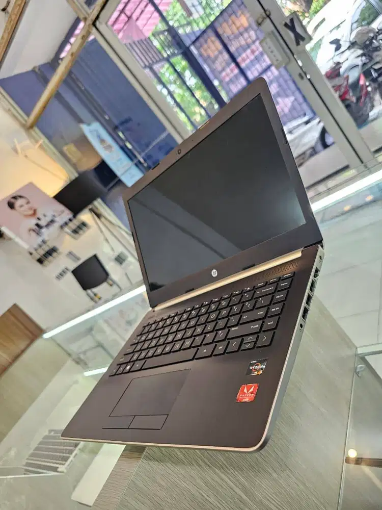 Laptop Ryzen 5 Game design Win Ori Murah