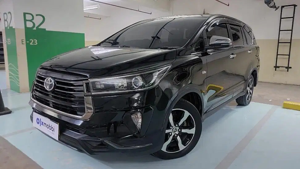 TDP 13JT Toyota Kijang Innova 2.0 Venturer Bensin-AT Hitam 2019